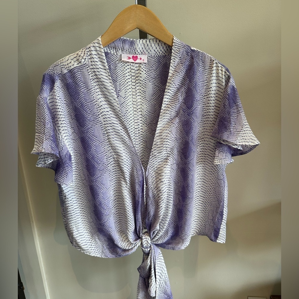 Buddy Love Women’s Cropped Top Purple Snake Print Tie Front Short Sleeve Size S